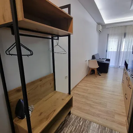 Teo's Deluxe Apartment