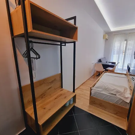 Teo's Deluxe Vlorë