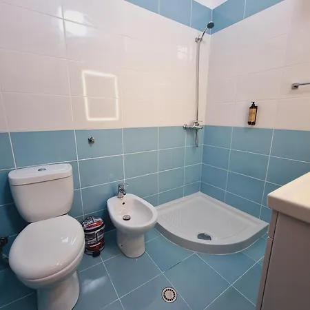 Teo's Deluxe Apartment