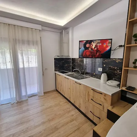 Teo's Deluxe Vlorë