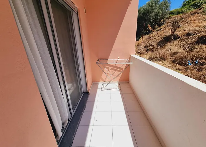 Teo's Deluxe Apartment